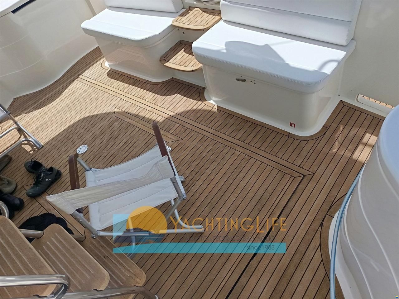 Ferretti 550