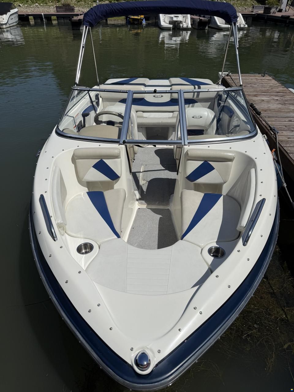 Glastron GT 185