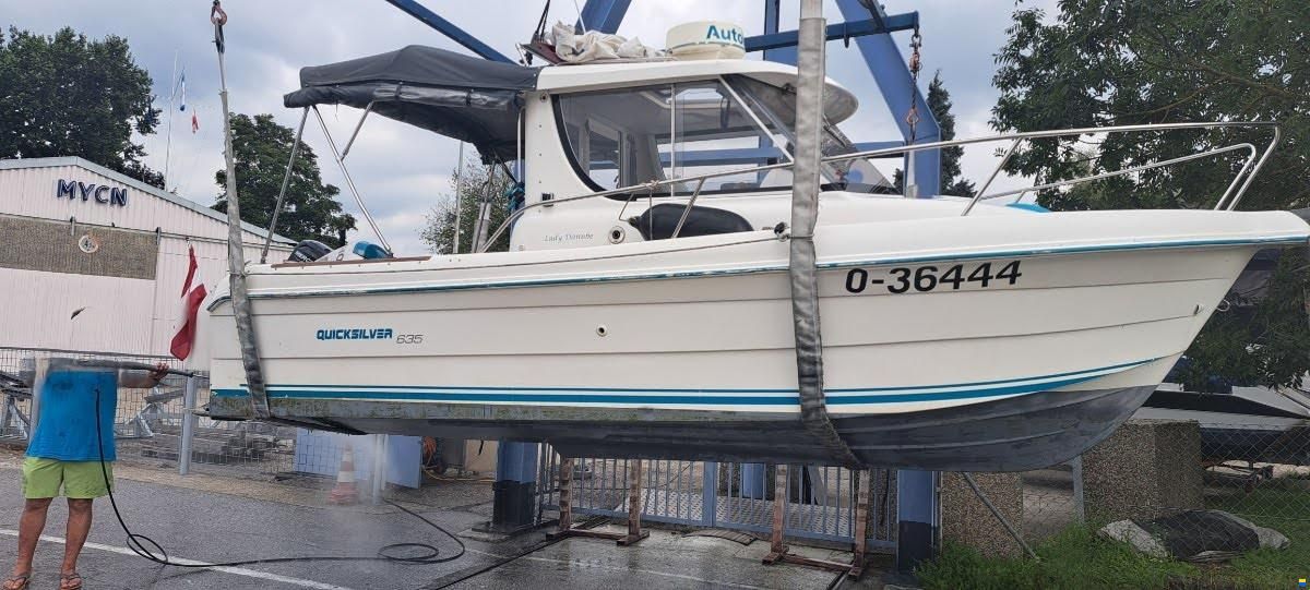 Quicksilver 635 Weekend