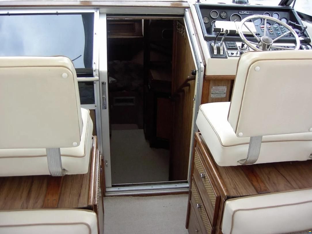 Sea Ray 300 Express