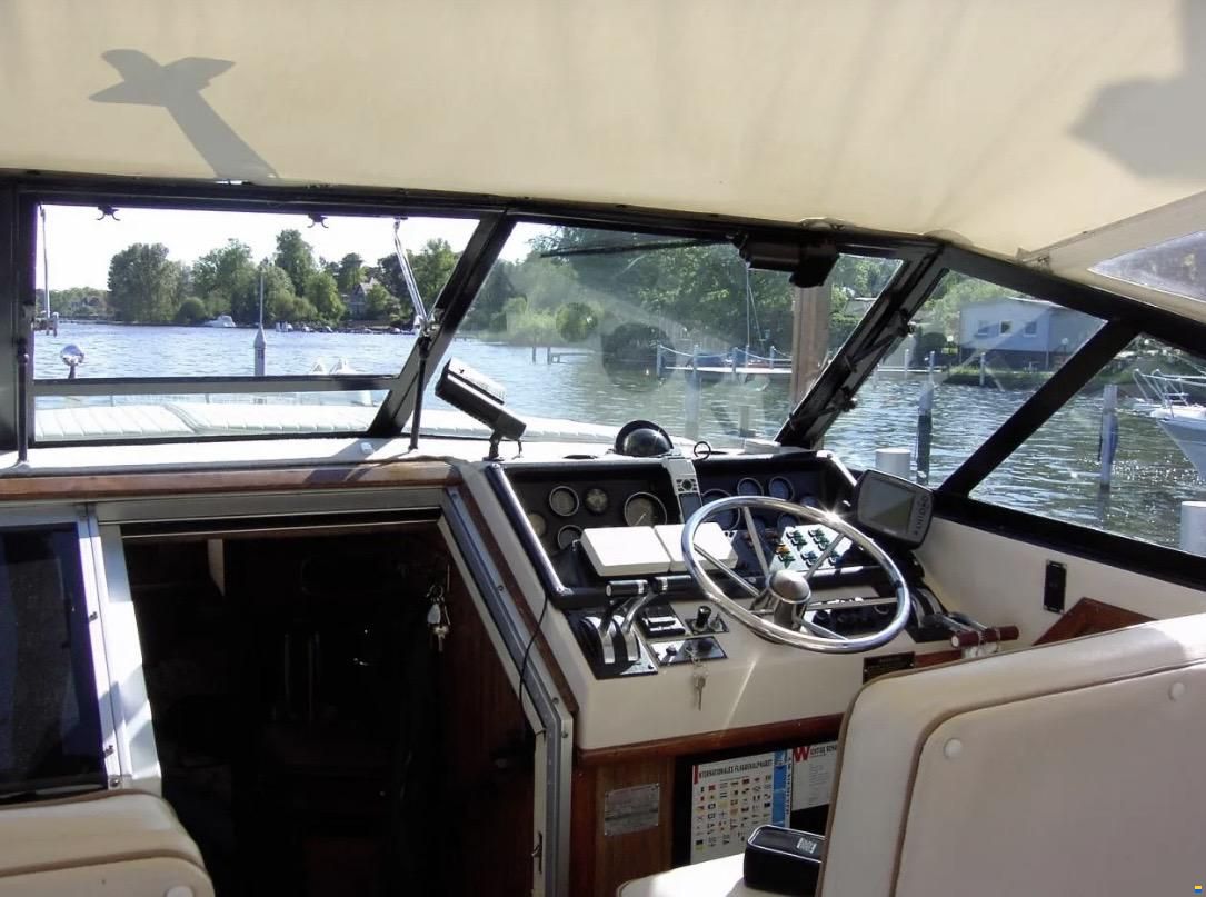 Sea Ray 300 Express