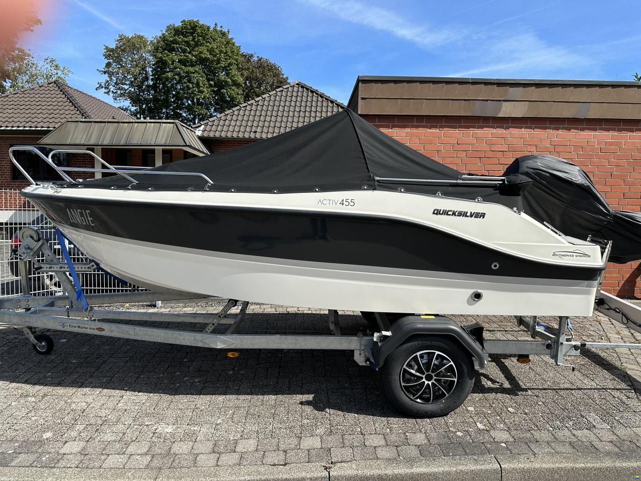 Quicksilver 455 Active Open