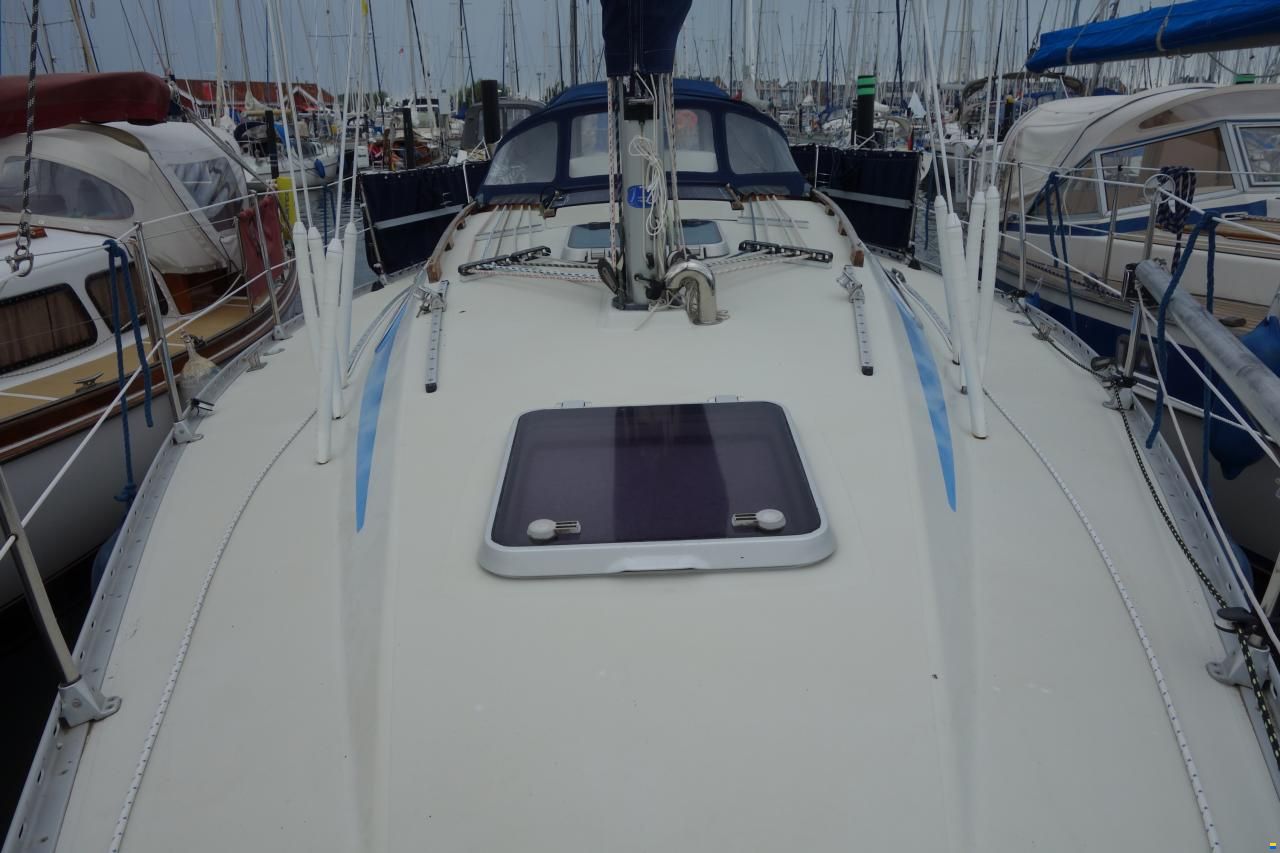 Elan 33