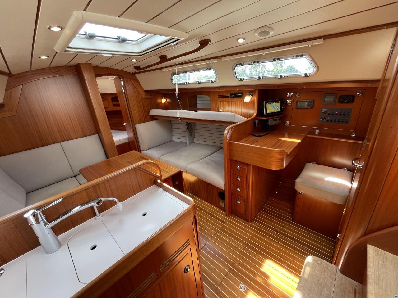 Hallberg-Rassy HR342