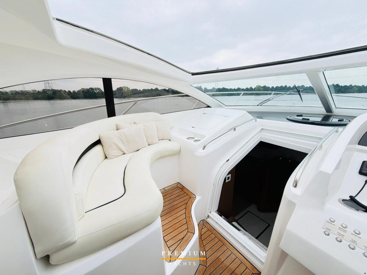 Sunseeker Portofino 47