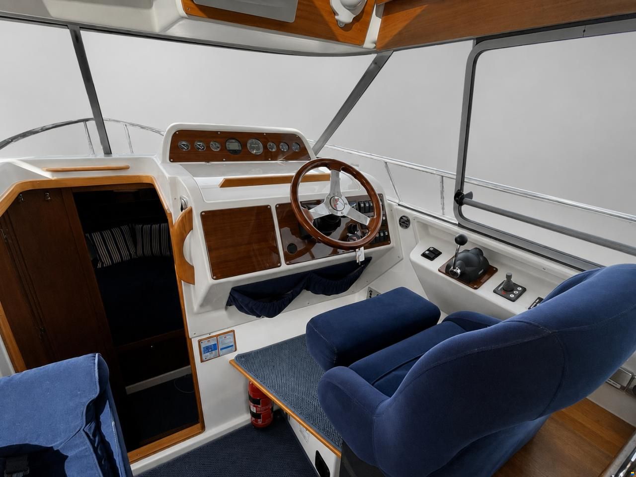 Nimbus 320 C
