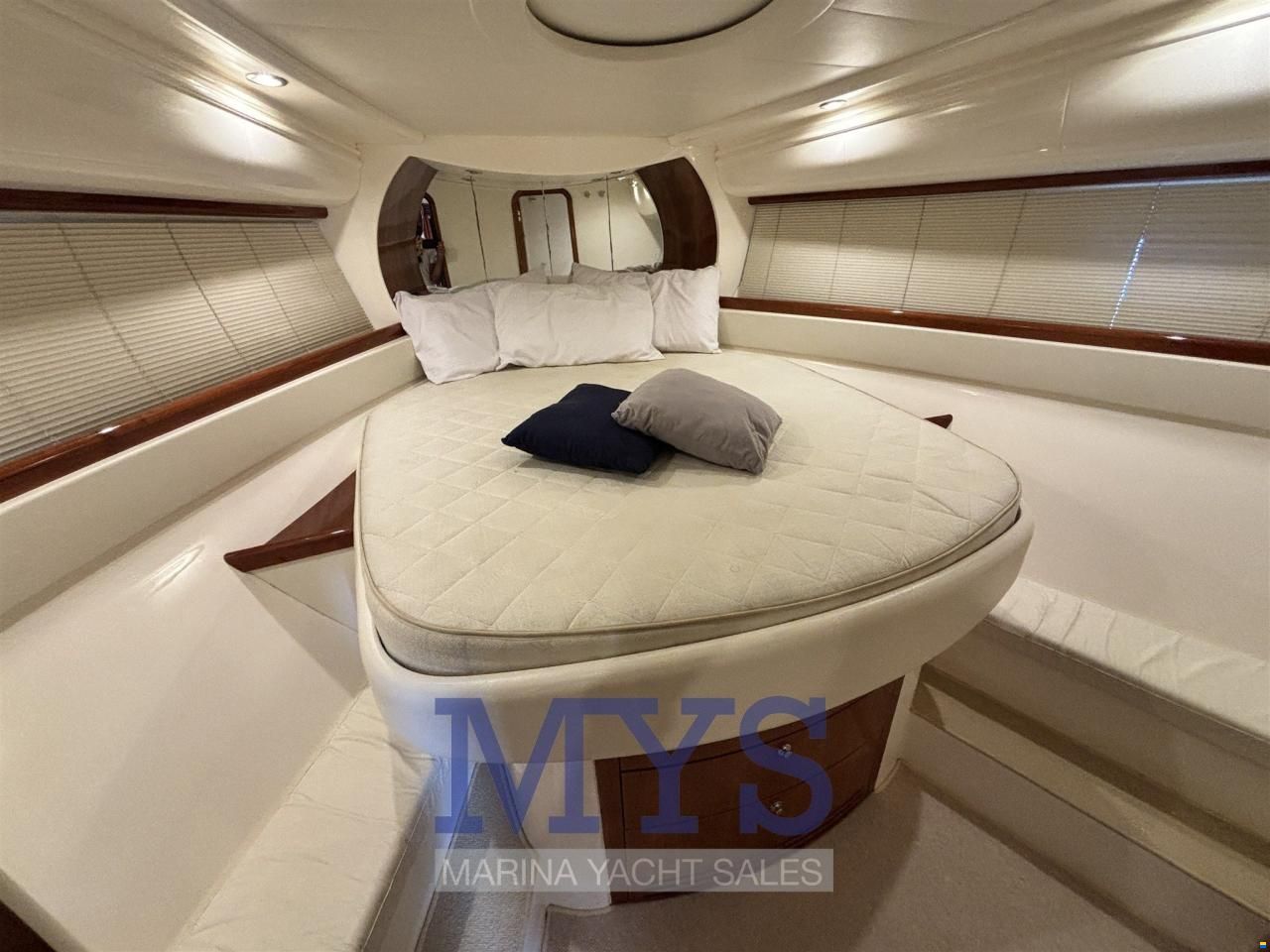 Pershing 46'