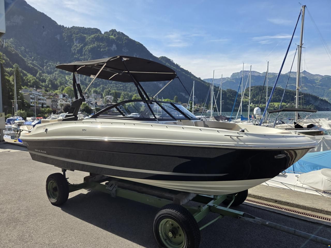 Bayliner VR 4 Wakeboard