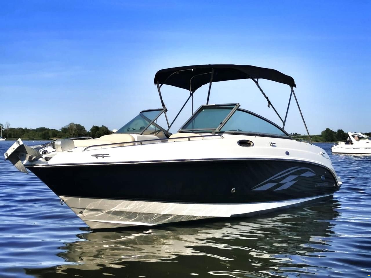 Chaparral 256 SSI