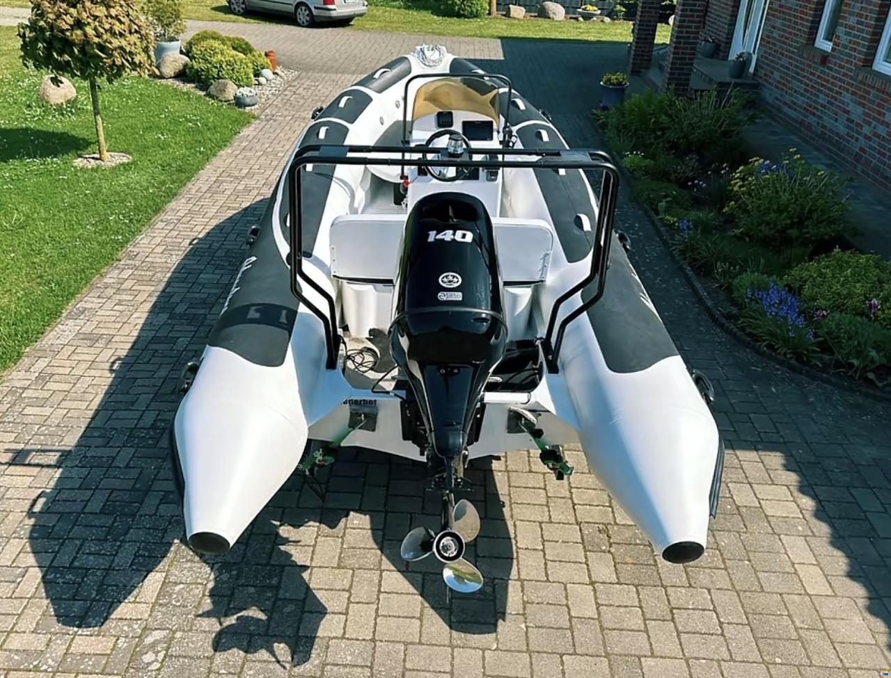 Adventure Vesta 585