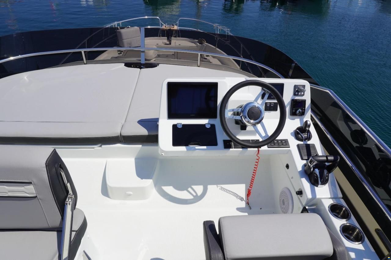Jeanneau Merry Fisher 1295 Fly