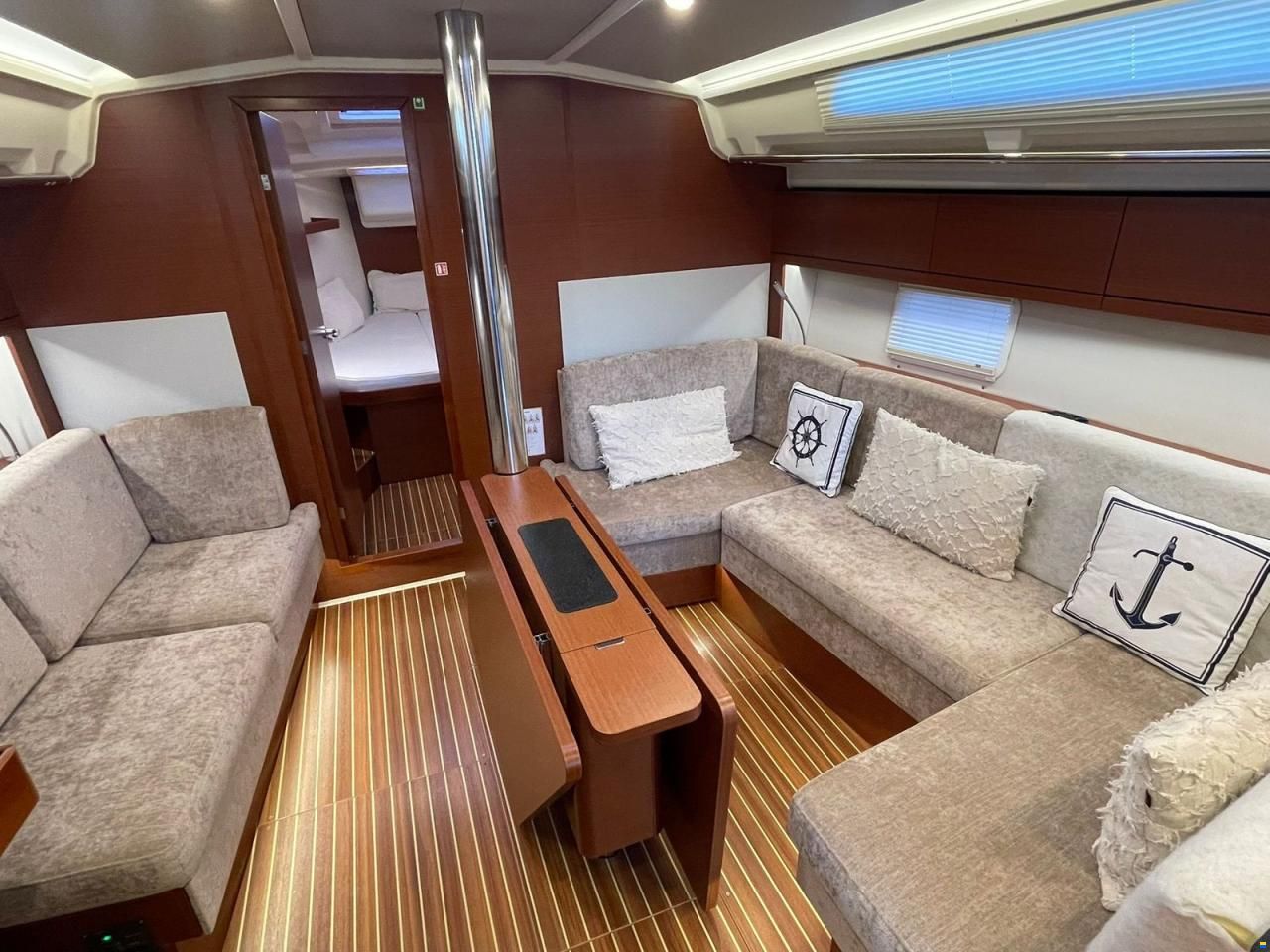 Hanse 418