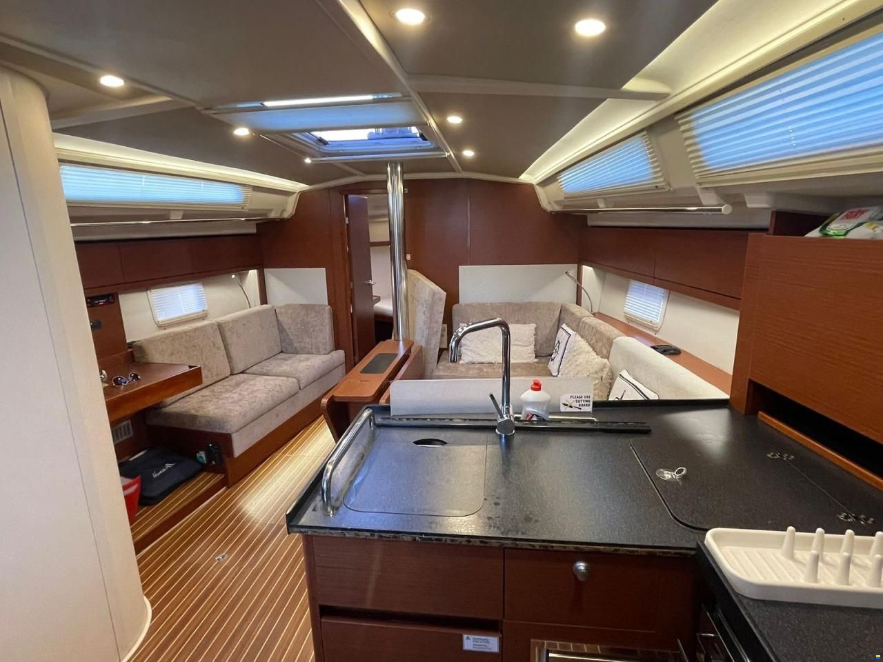 Hanse 418