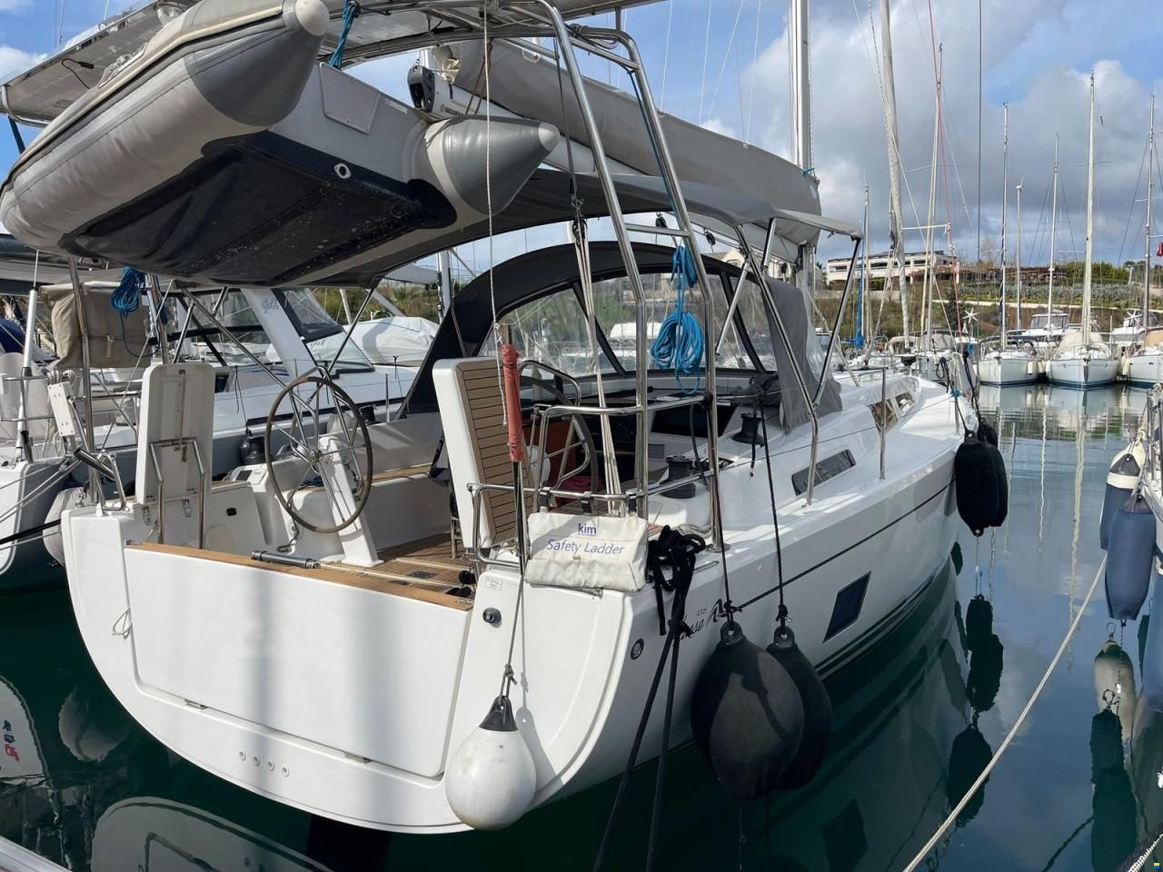 Hanse 418