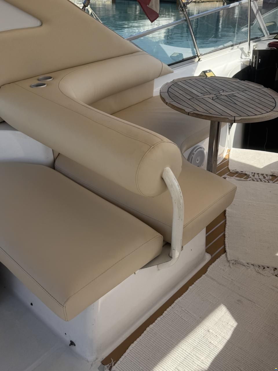 Bayliner Avantni 4285 Sunbridge