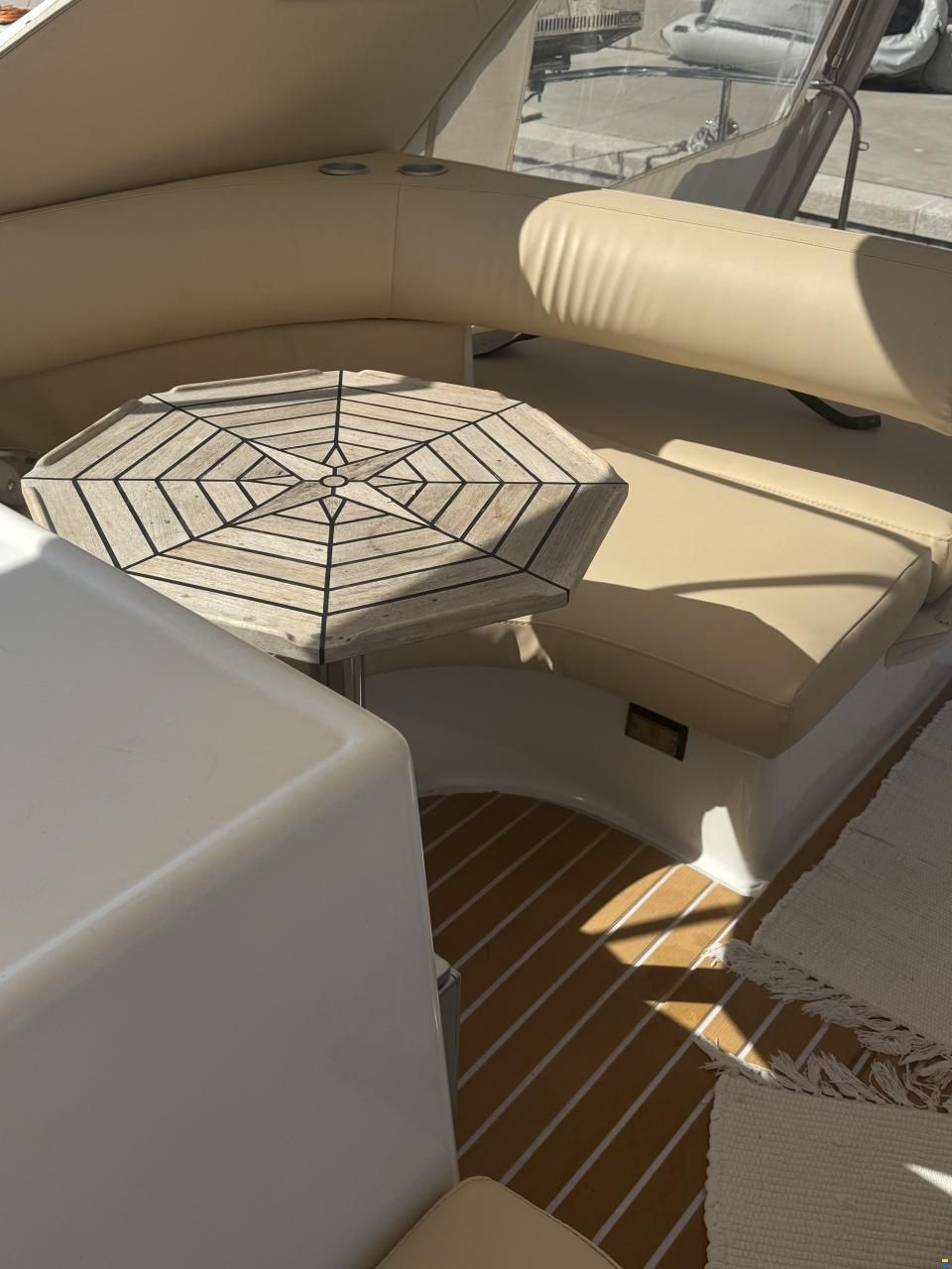 Bayliner Avantni 4285 Sunbridge