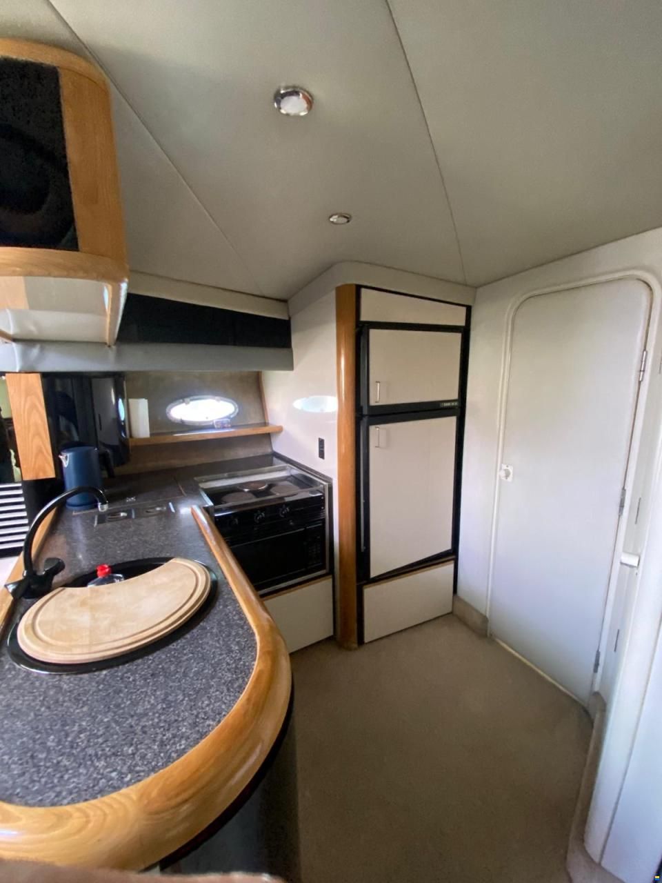 Bayliner Avantni 4285 Sunbridge
