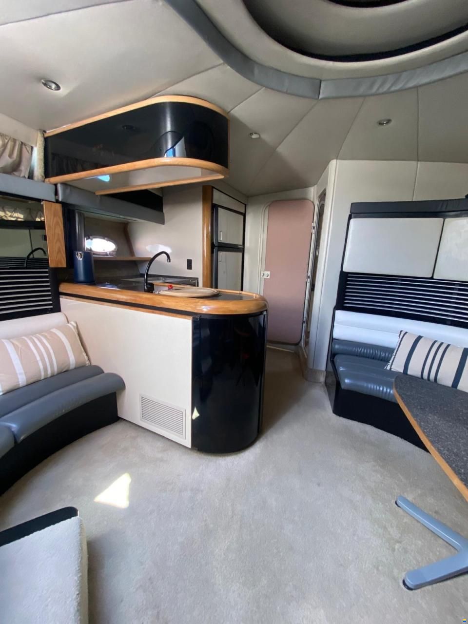 Bayliner Avantni 4285 Sunbridge