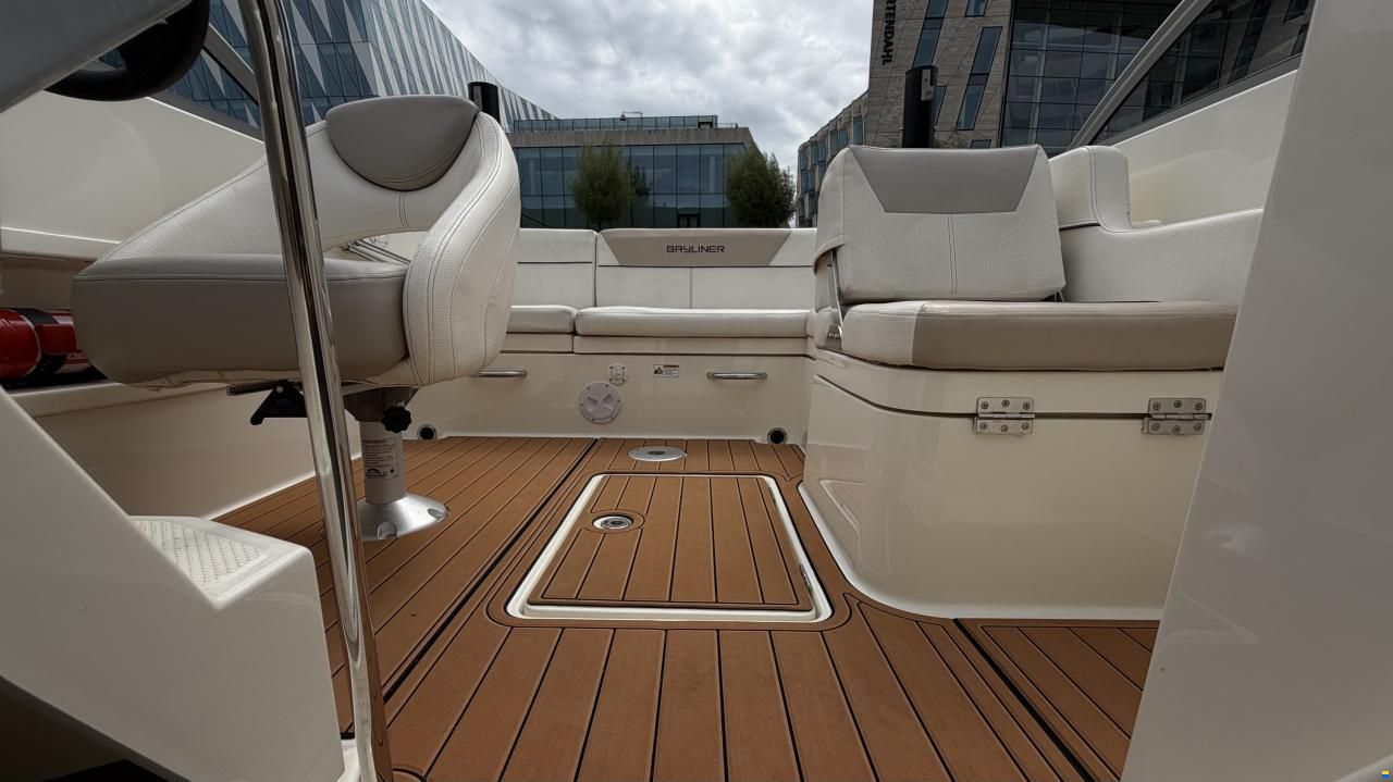 Bayliner 642 Cuddy