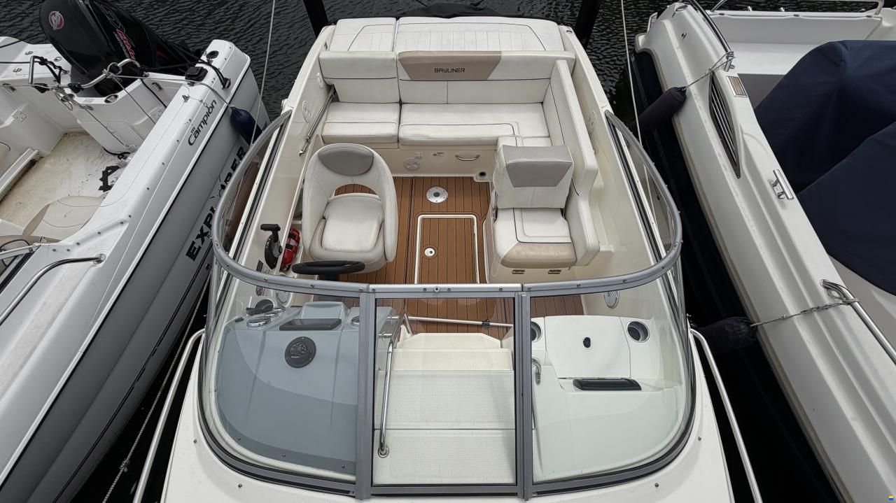 Bayliner 642 Cuddy