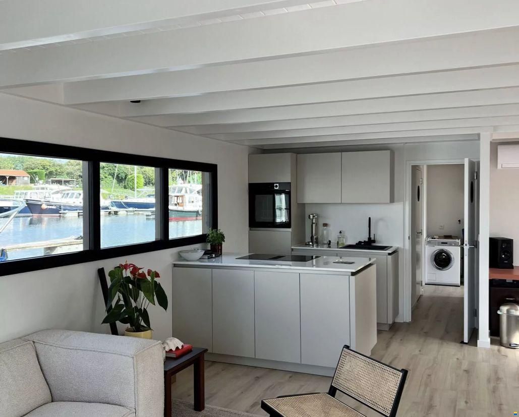 TMB60eco Houseboat Bij Rotterdam Ligplaa