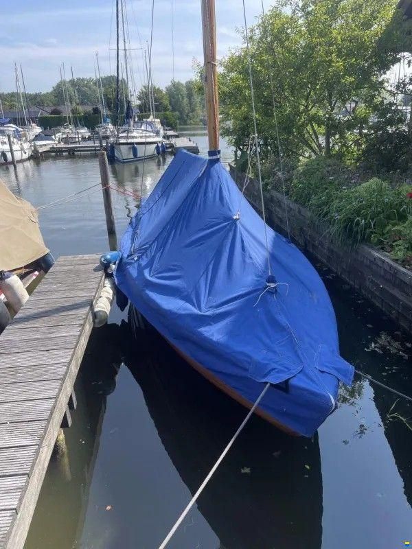 Begr&eacute; Nordische Folkeboot 7.64