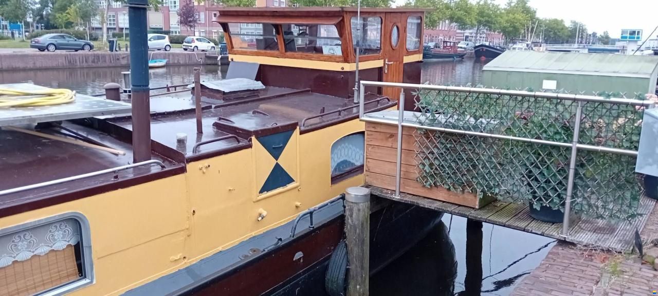 Steilsteven 24.00 Met Vaste Ligplaats Aan De Emmakad