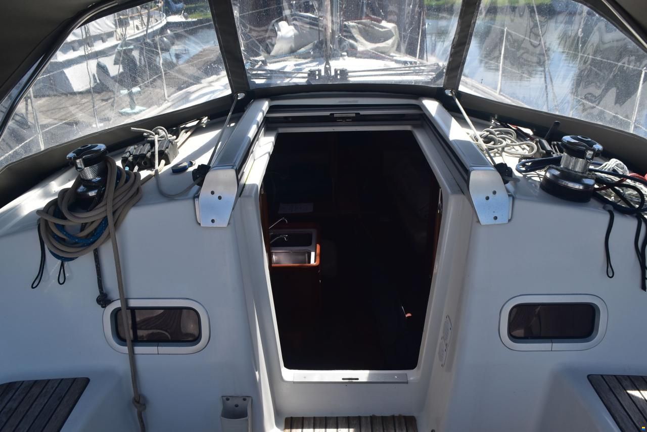 Beneteau Oceanis 37