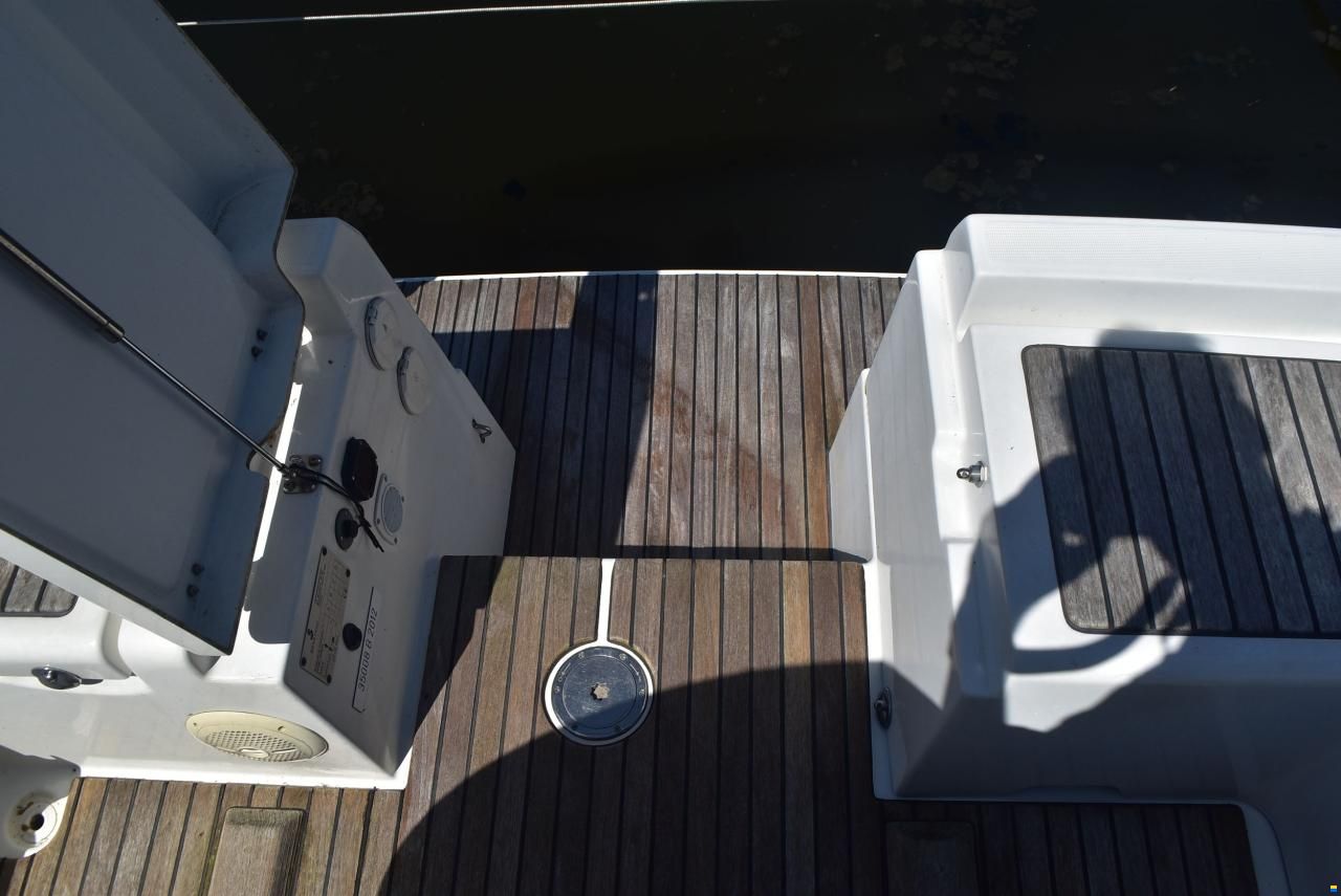 Beneteau Oceanis 37