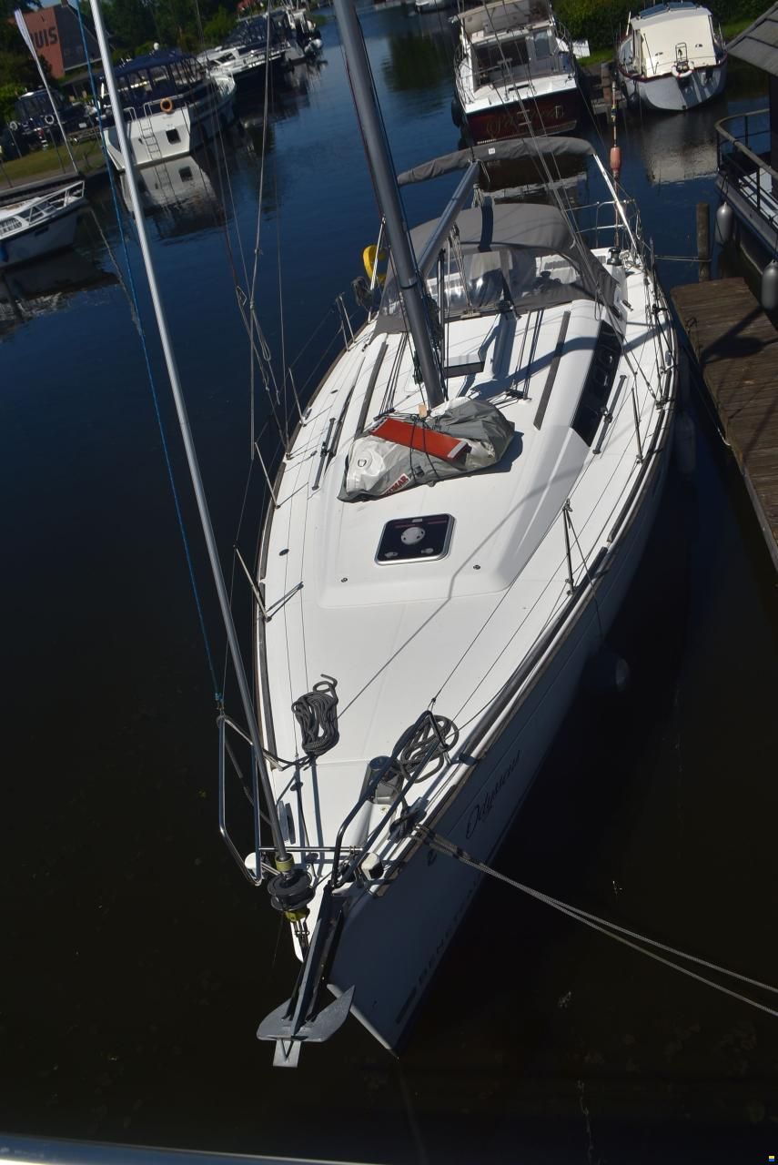 Beneteau Oceanis 37