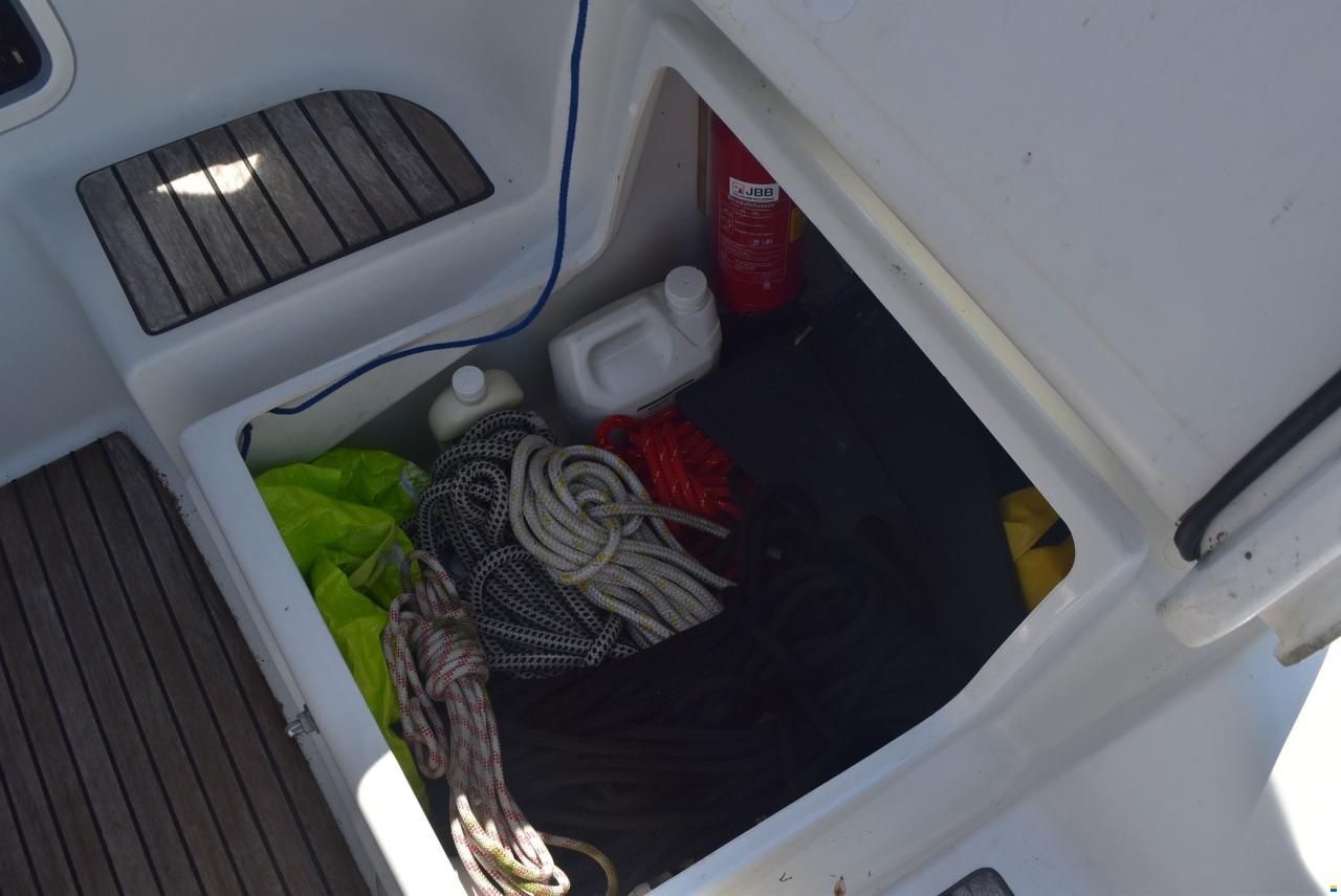Beneteau Oceanis 37