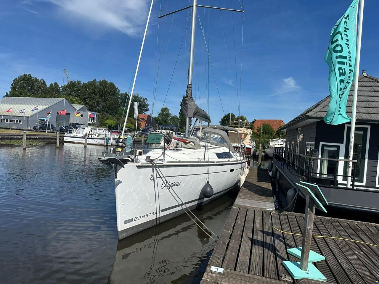 Beneteau Oceanis 37