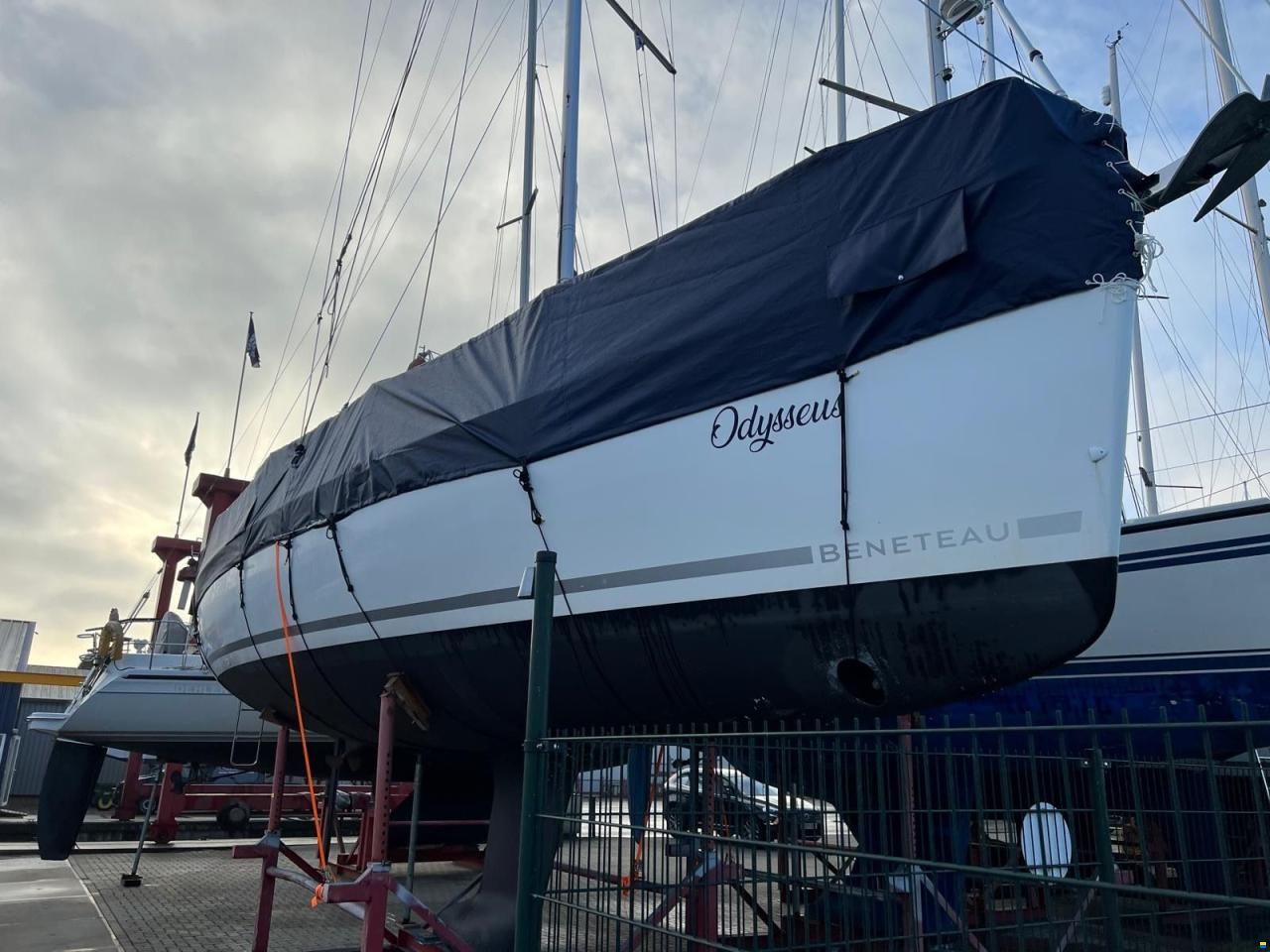 Beneteau Oceanis 37