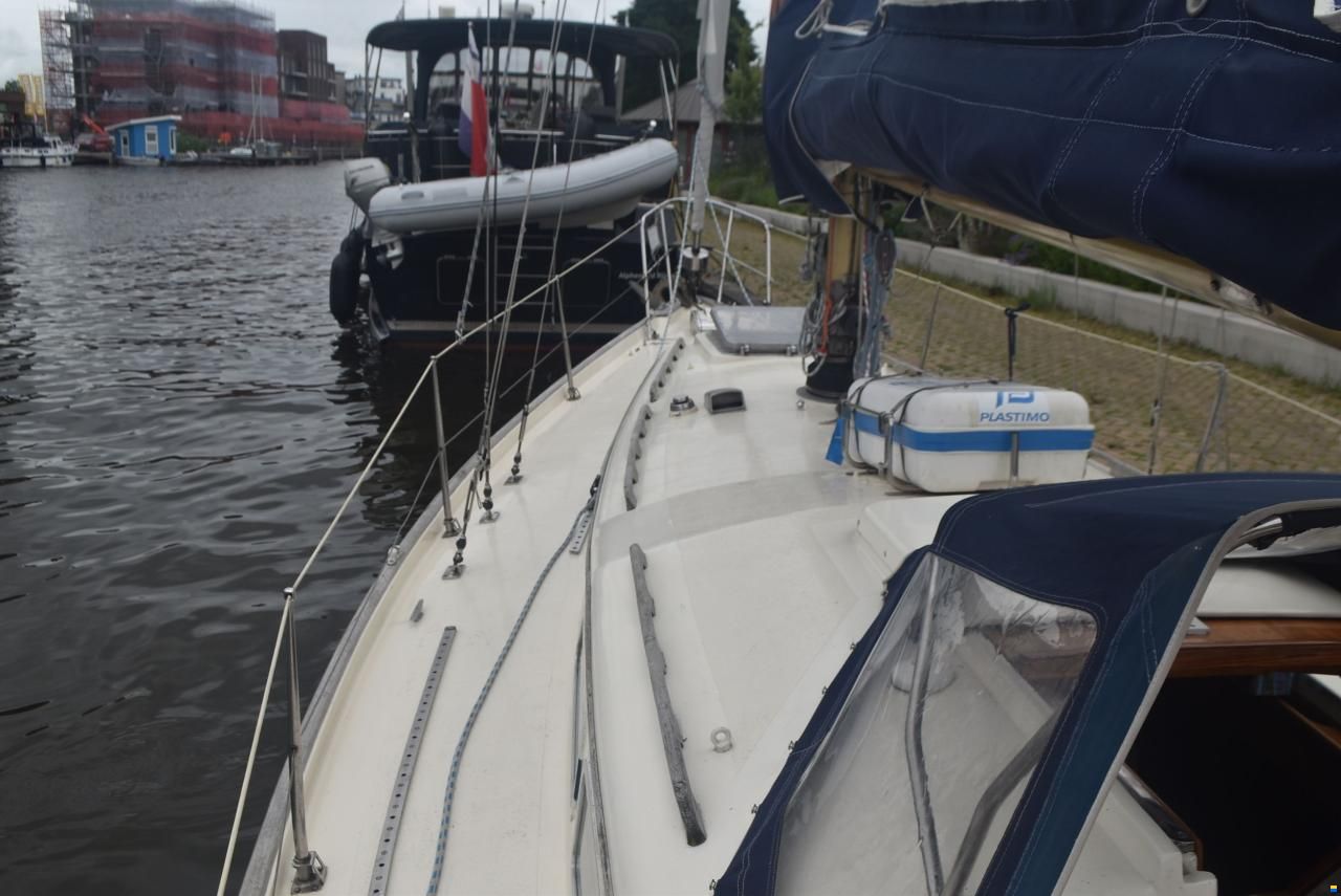 Frans Maas Raider 35