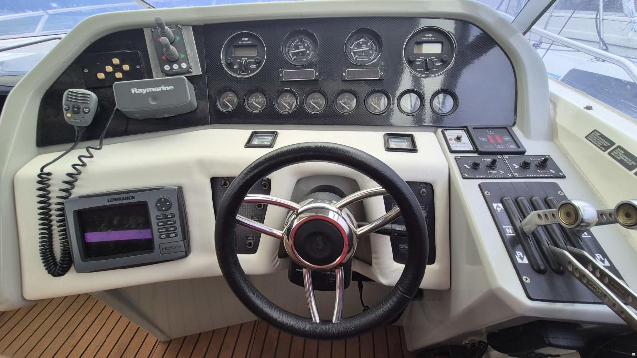 Sunseeker 38 Martinique