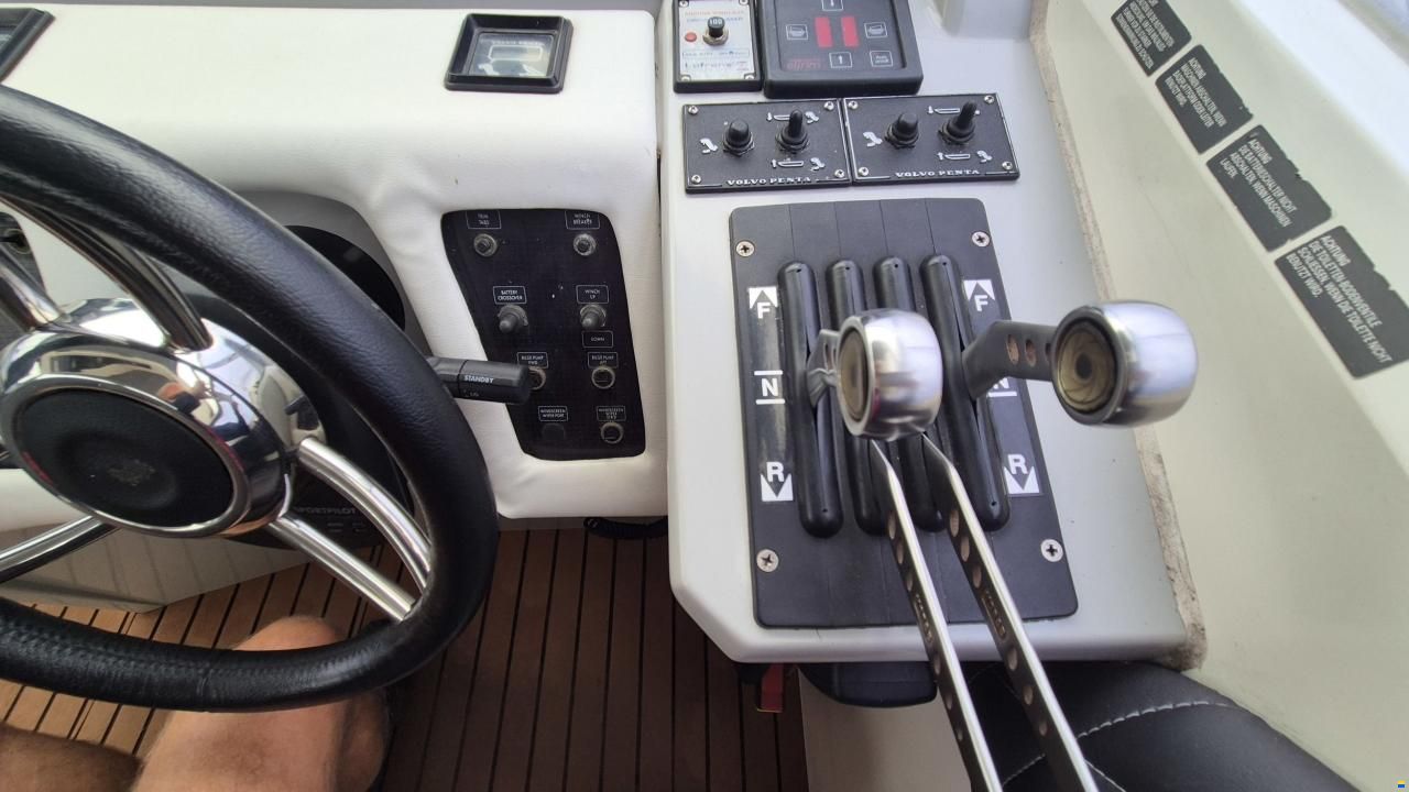 Sunseeker 38 Martinique