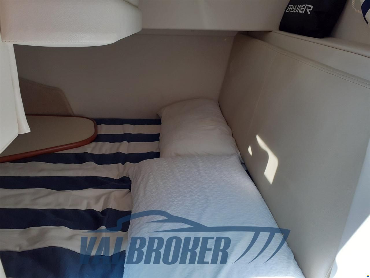 Bayliner 245