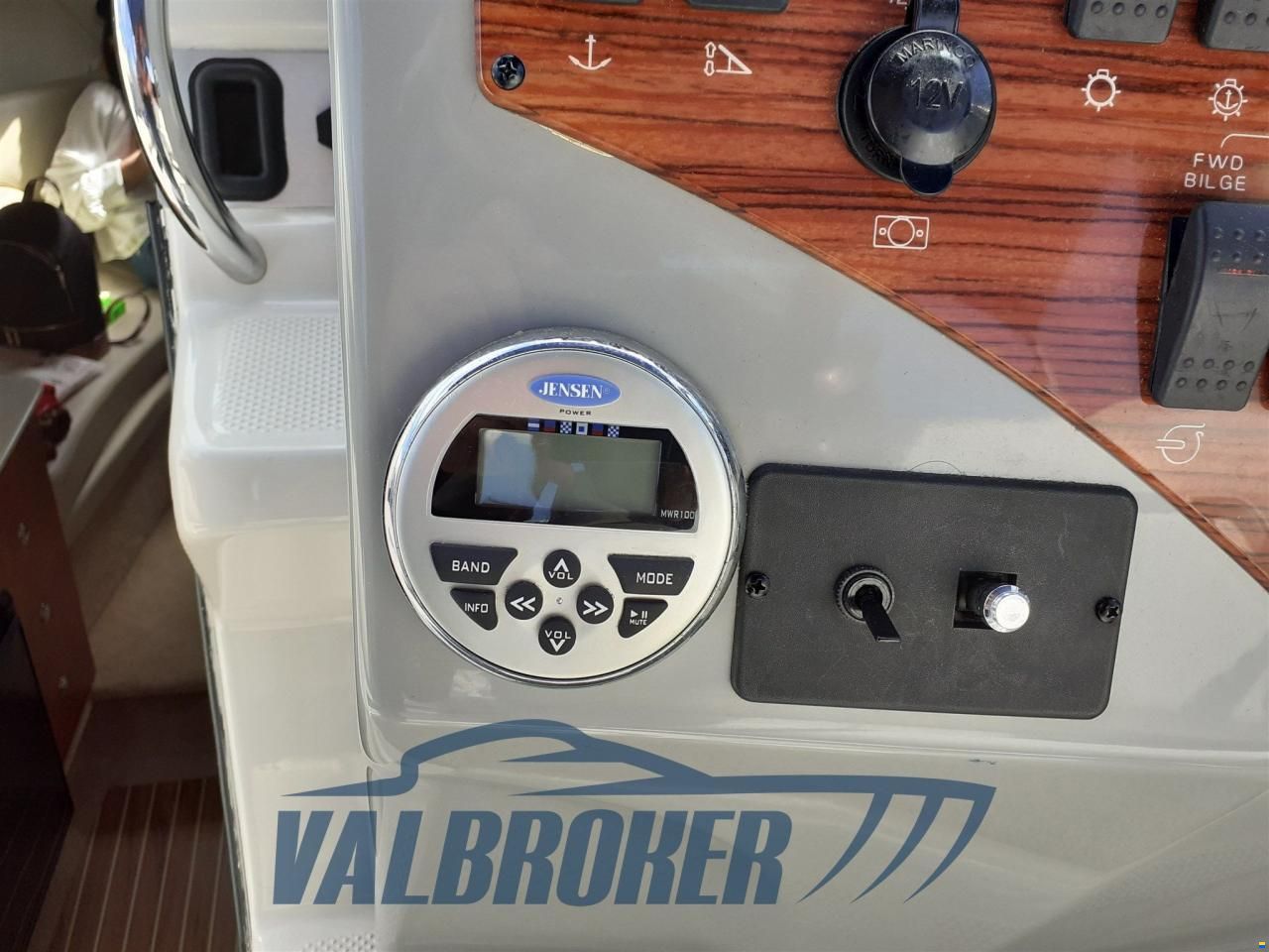 Bayliner 245