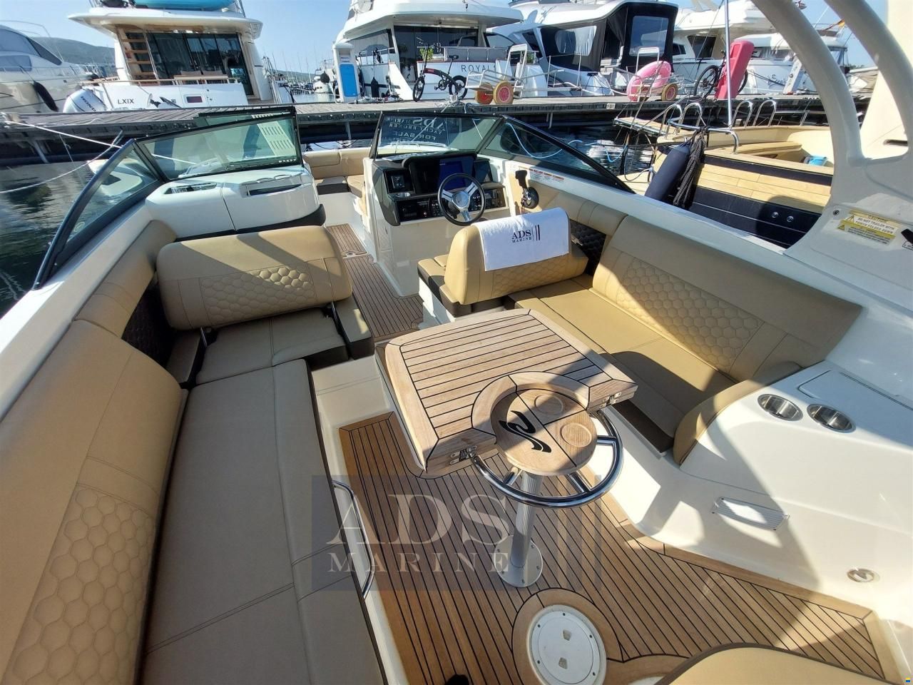Sea Ray 270 SDX