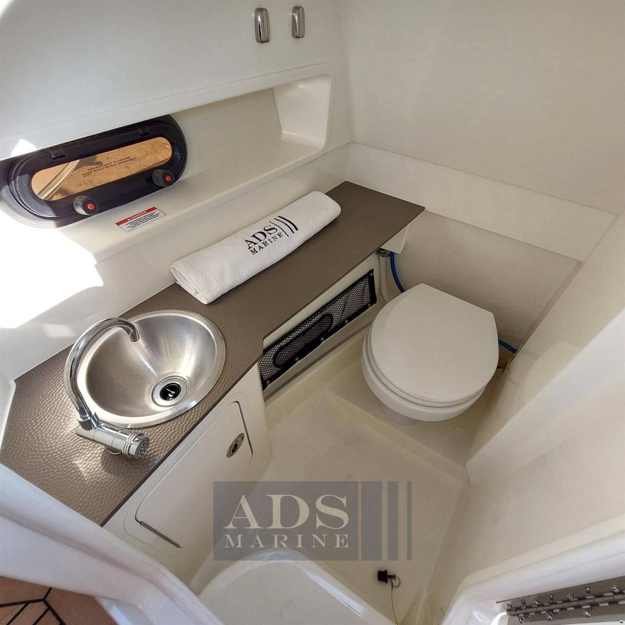 Sea Ray 270 SDX