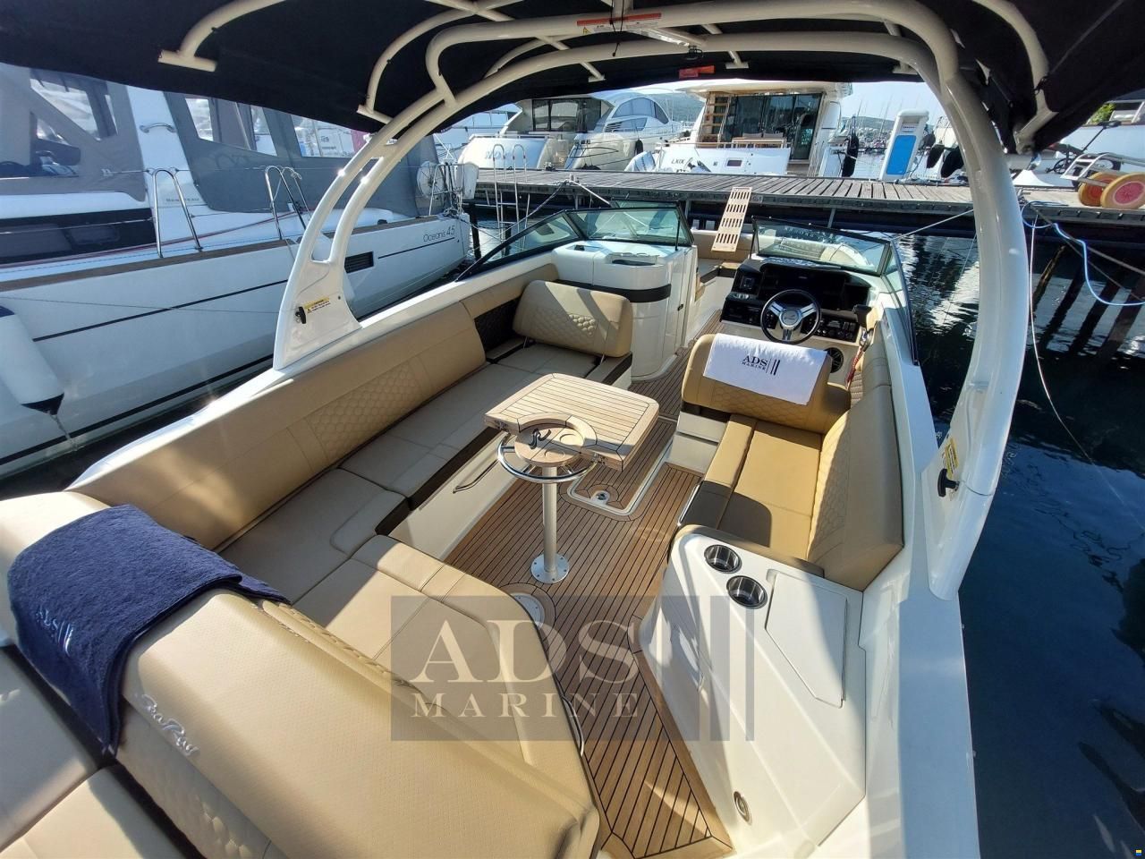 Sea Ray 270 SDX