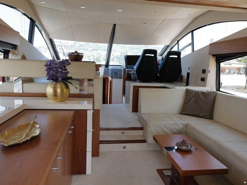 Sunseeker Manhattan 53