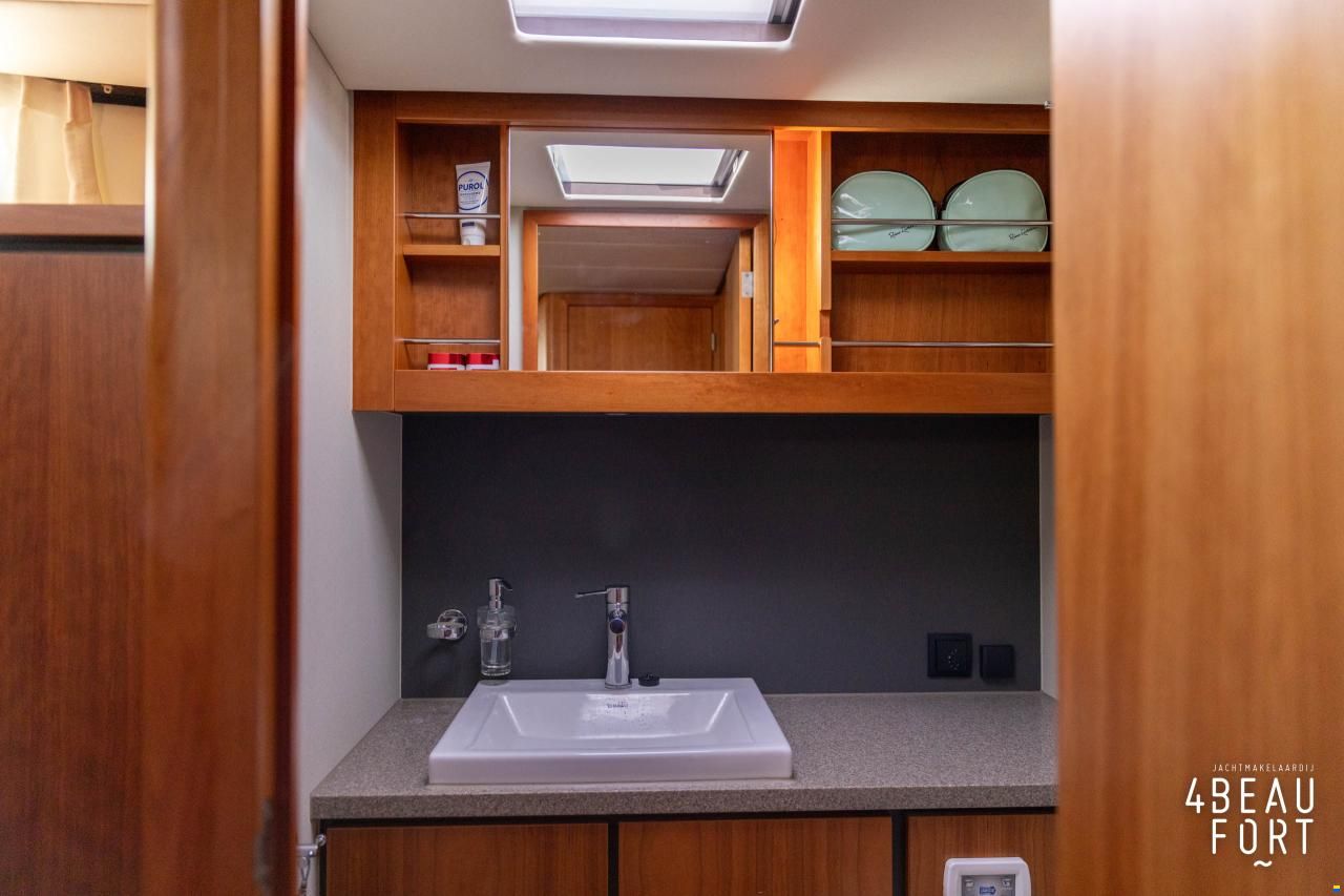 Linssen Grand Sturdy 470 Sedan Wheelhouse Longto