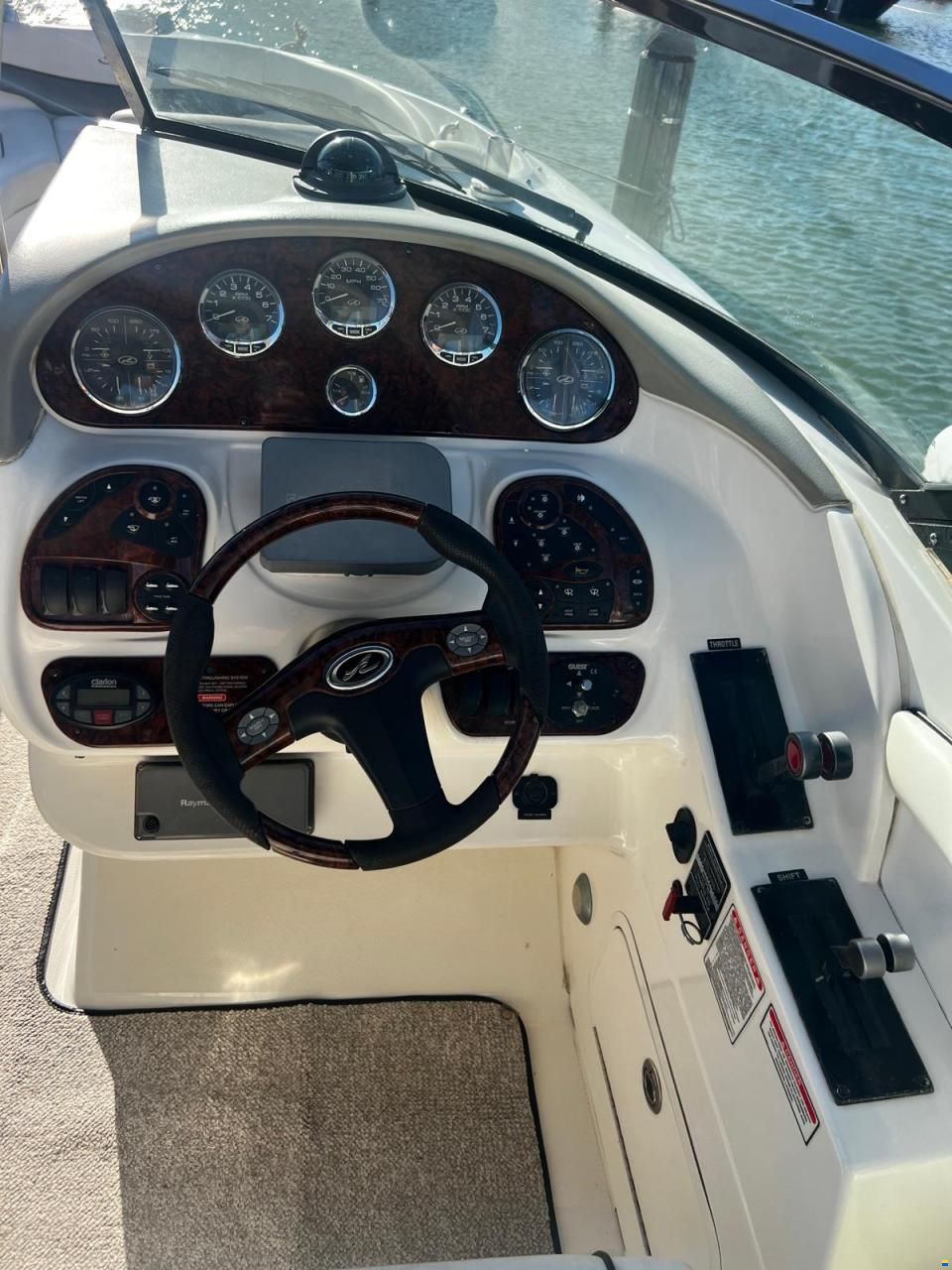 Sea Ray 290 SLX