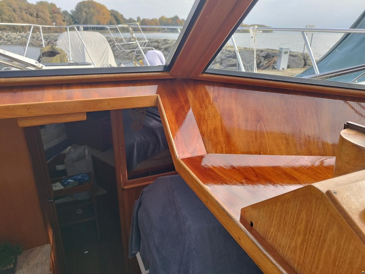 President Yachts International 37