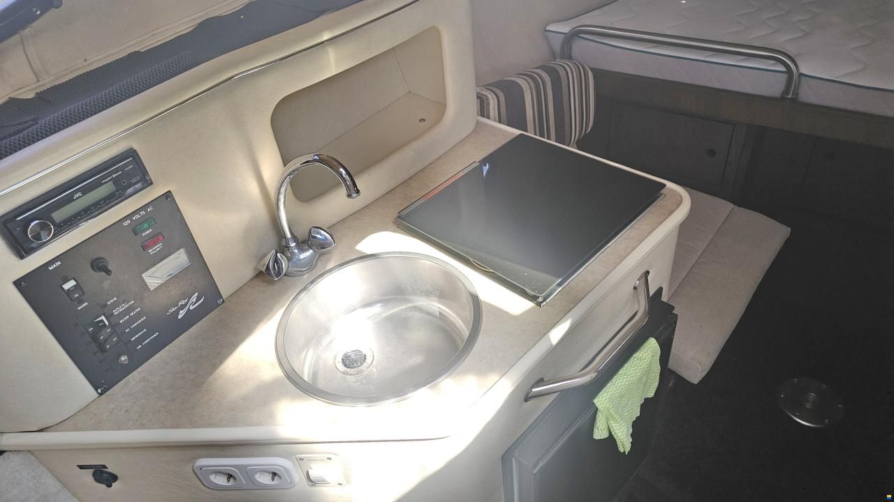 Sea Ray 240 DA
