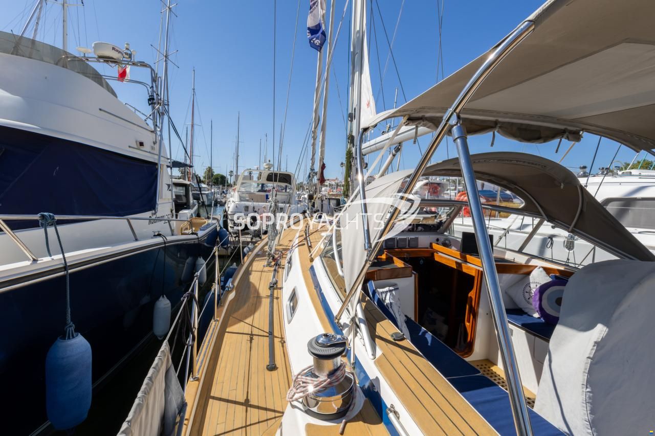 Hallberg-Rassy 43