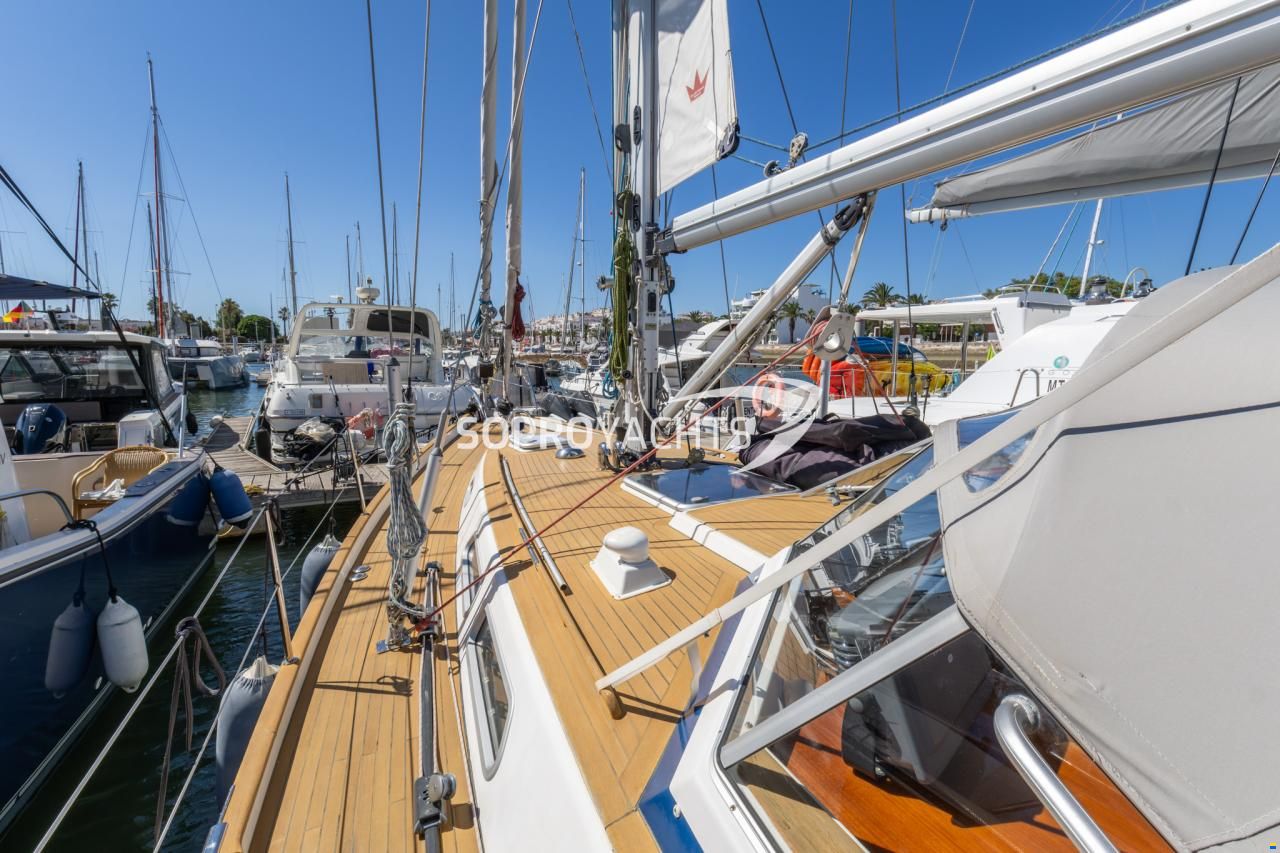 Hallberg-Rassy 43