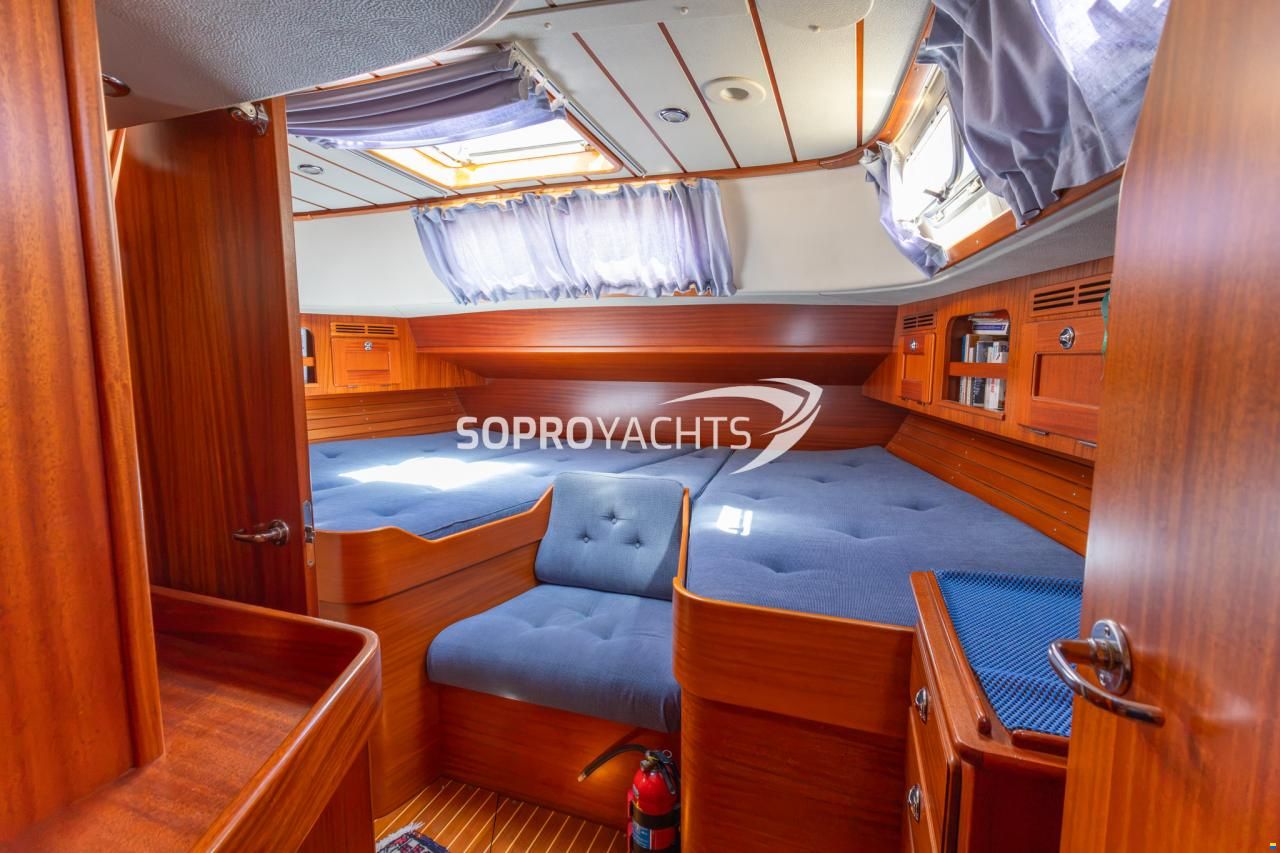 Hallberg-Rassy 43