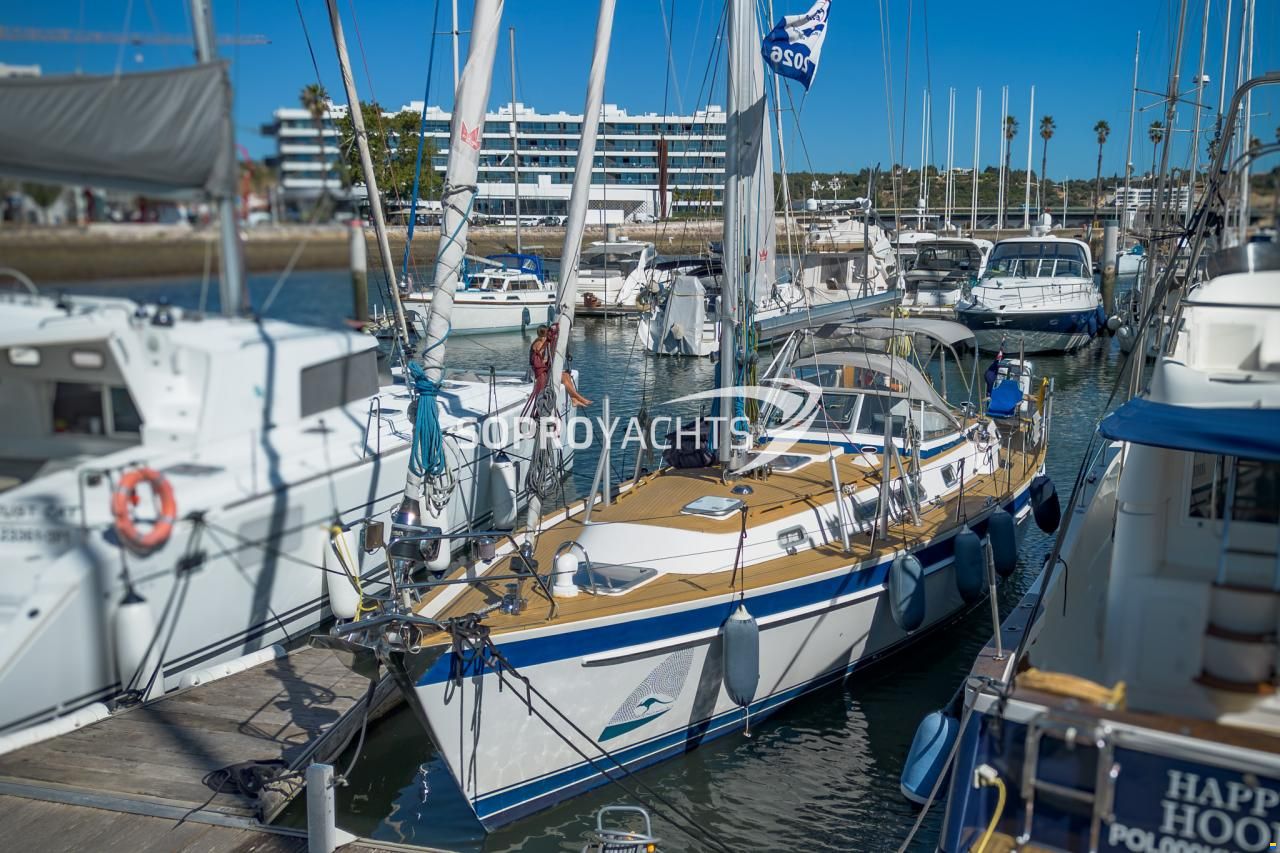 Hallberg-Rassy 43